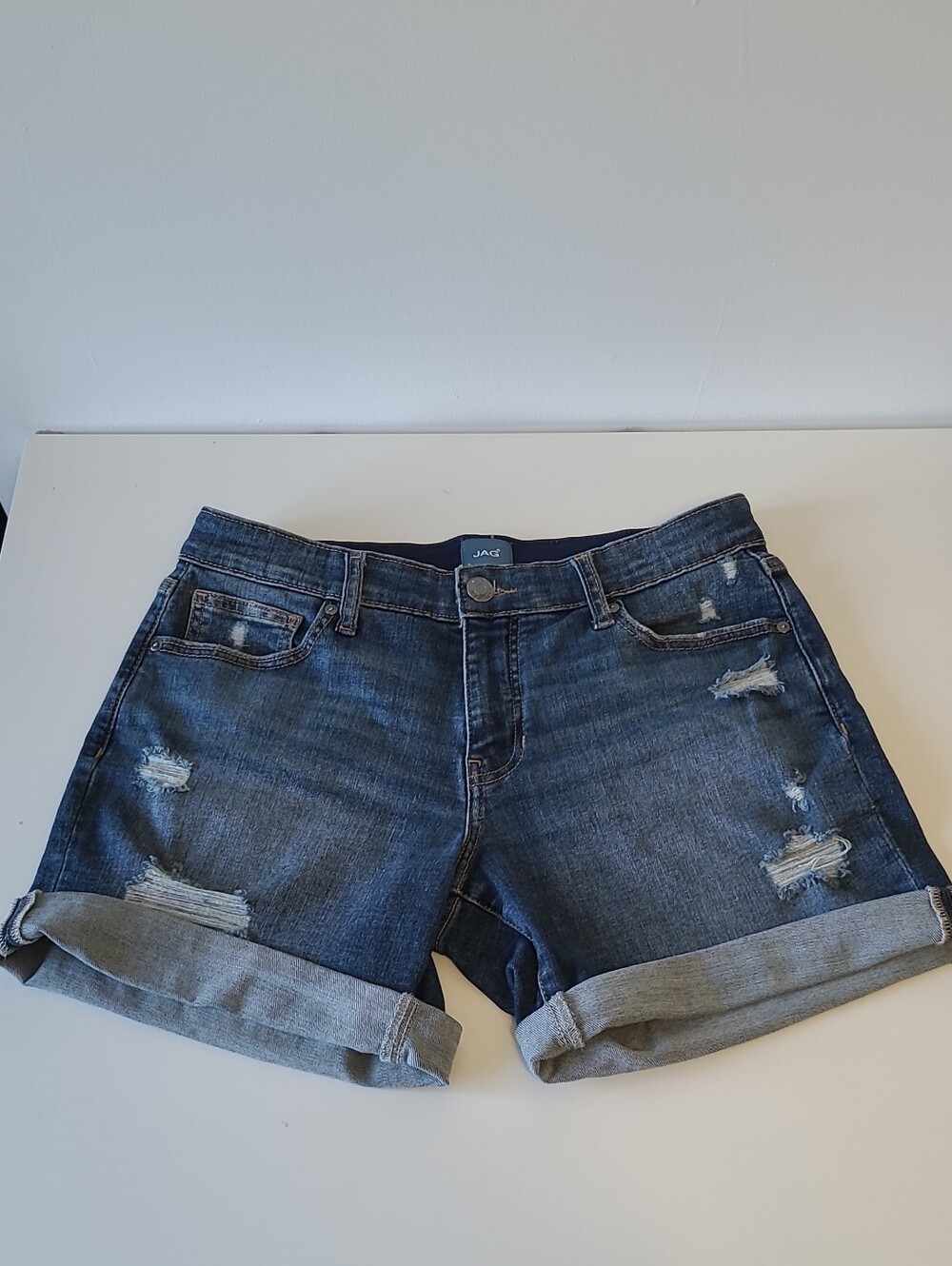 Jag Jeans Alex Boyfriend Shorts, Distressed Rolled-Hem, Size 6 -  Like New